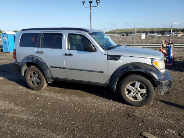 Photo 3 VIN: 1D8GU28K07W728656 - DODGE NITRO SXT 