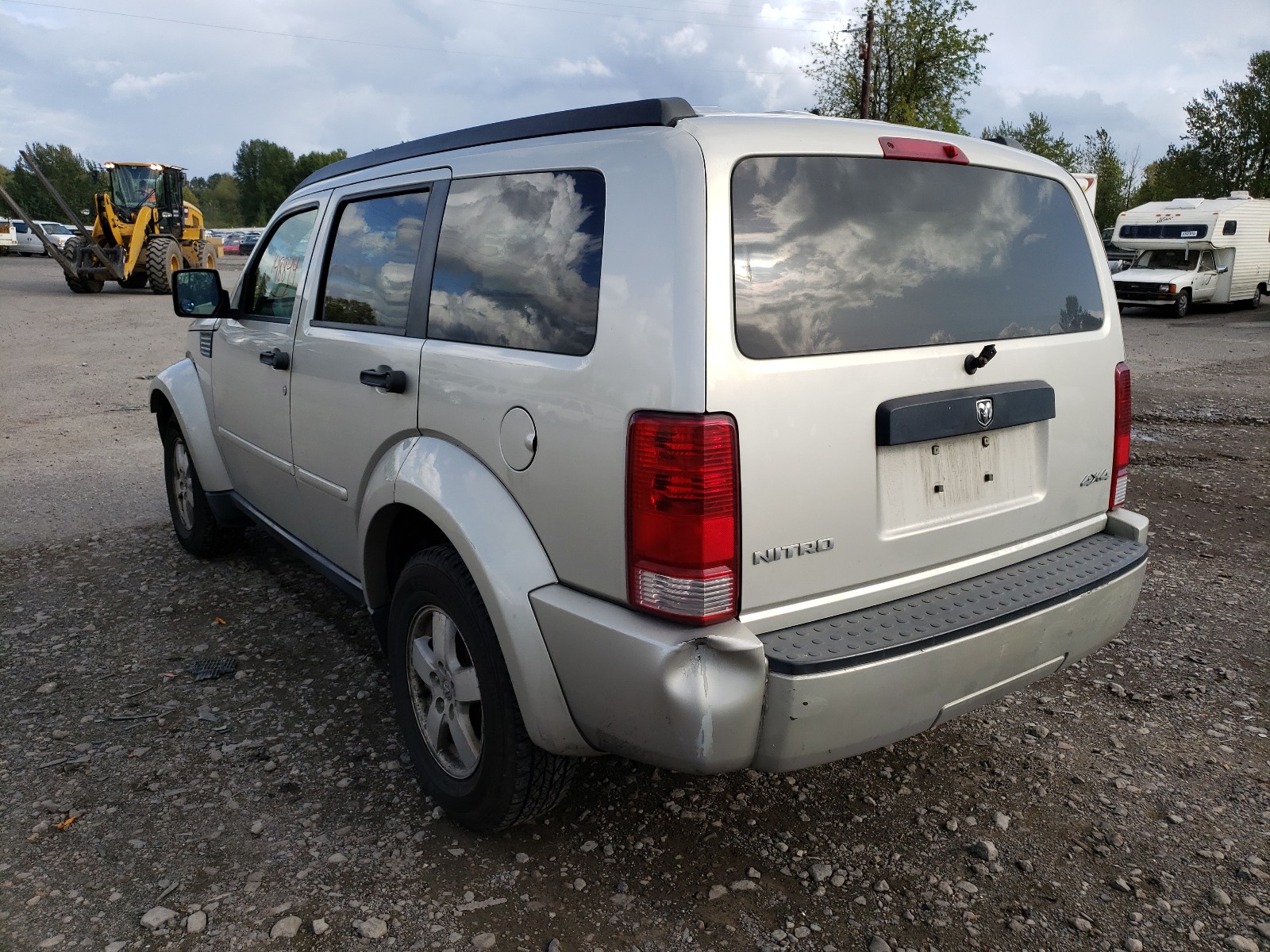 Photo 2 VIN: 1D8GU28K08W130729 - DODGE NITRO SXT 