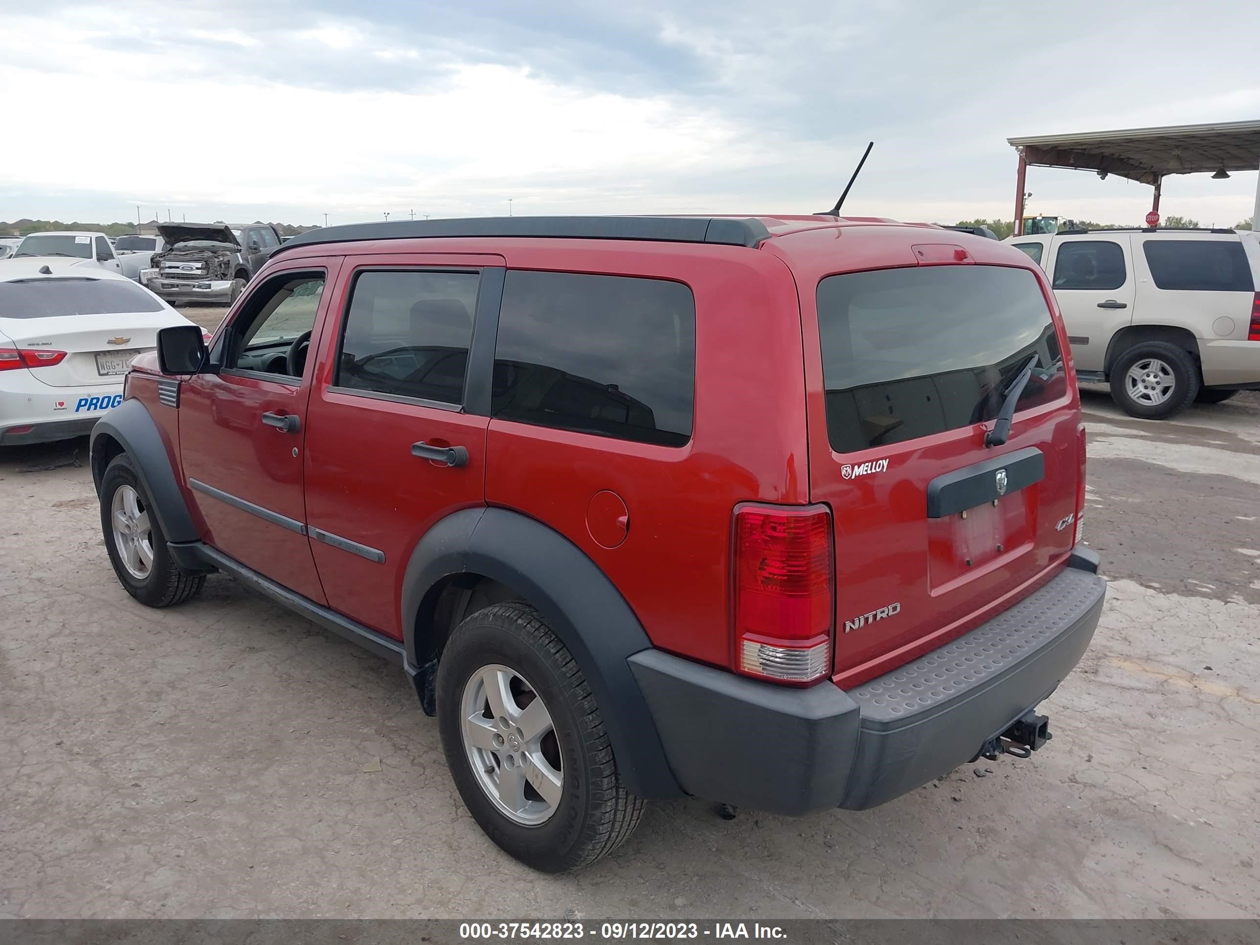 Photo 2 VIN: 1D8GU28K17W640408 - DODGE NITRO 