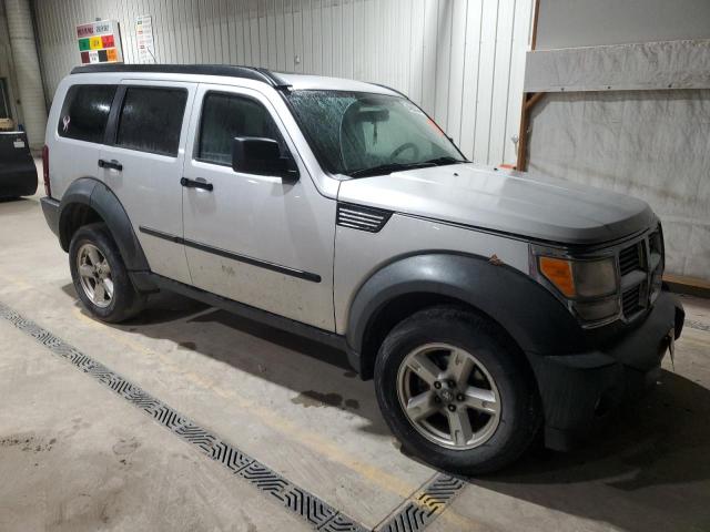 Photo 3 VIN: 1D8GU28K17W661095 - DODGE NITRO SXT 