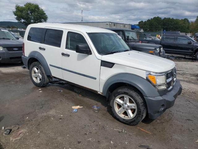 Photo 3 VIN: 1D8GU28K17W734319 - DODGE NITRO SXT 