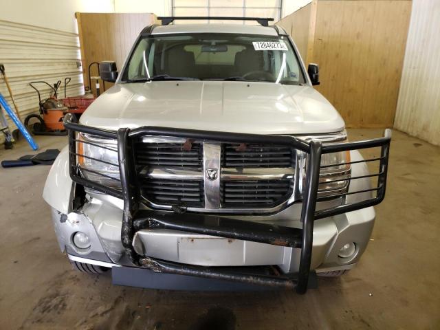 Photo 4 VIN: 1D8GU28K18W128391 - DODGE NITRO SXT 