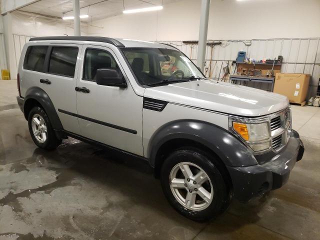 Photo 3 VIN: 1D8GU28K57W685710 - DODGE NITRO SXT 