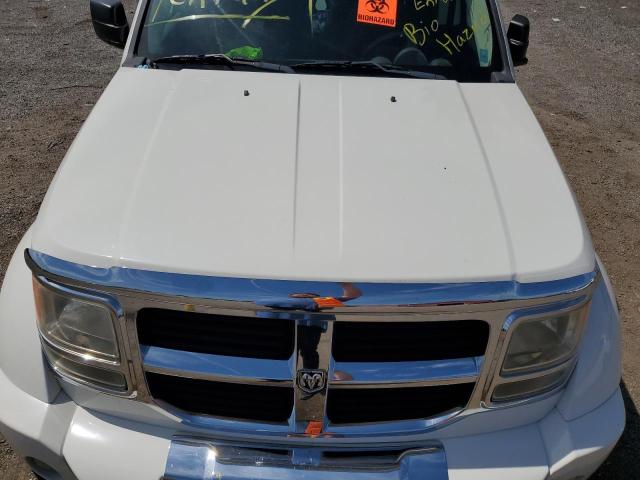 Photo 10 VIN: 1D8GU28K58W275605 - DODGE NITRO SXT 