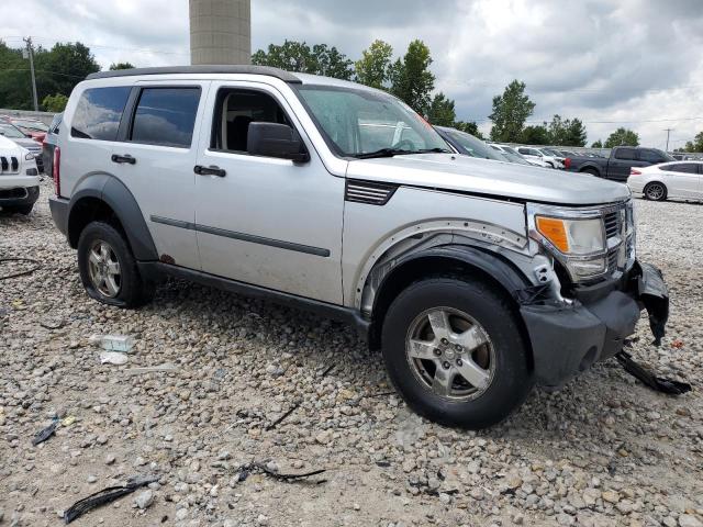 Photo 3 VIN: 1D8GU28K77W682887 - DODGE NITRO SXT 