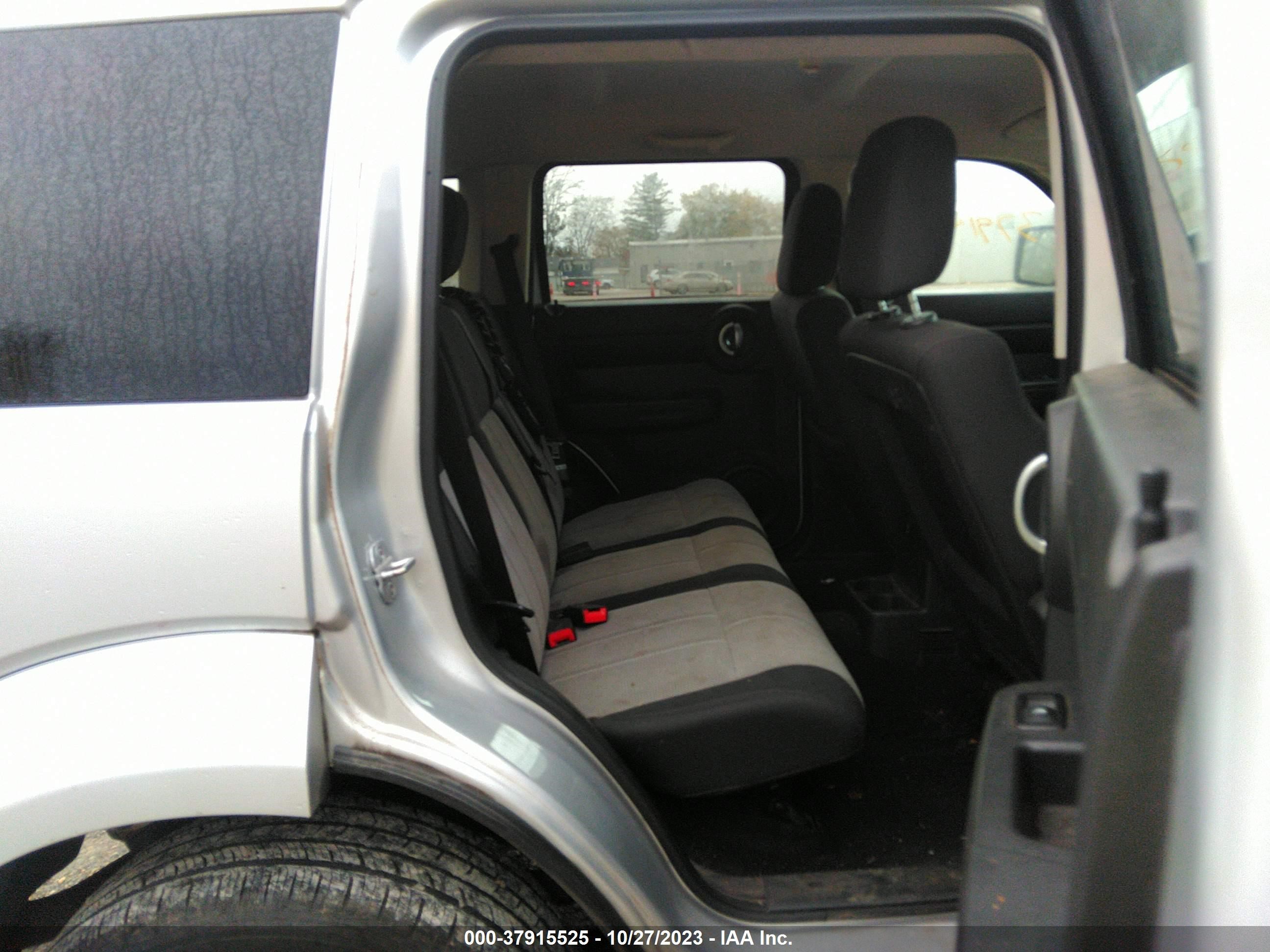 Photo 7 VIN: 1D8GU28K78W128363 - DODGE NITRO 