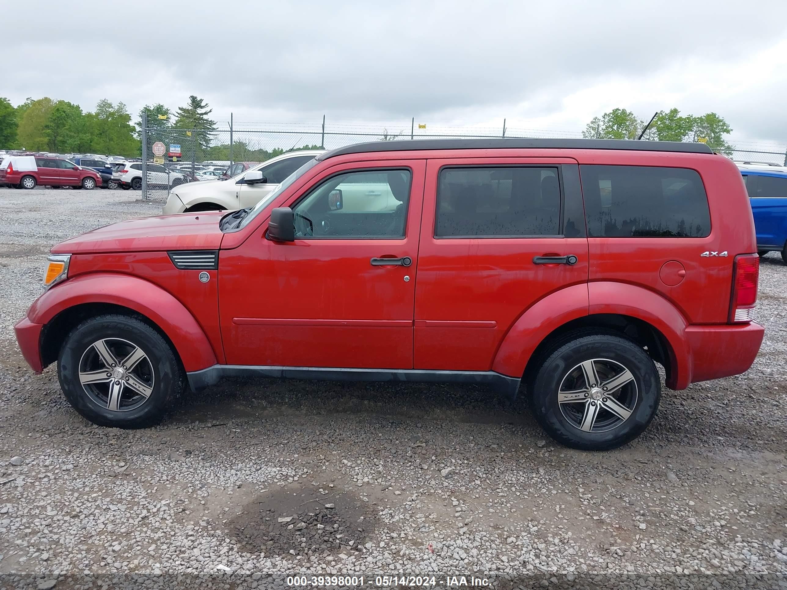 Photo 13 VIN: 1D8GU28K89W550031 - DODGE NITRO 