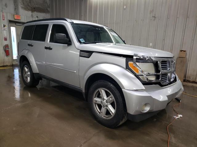 Photo 3 VIN: 1D8GU28KX8W129037 - DODGE NITRO SXT 