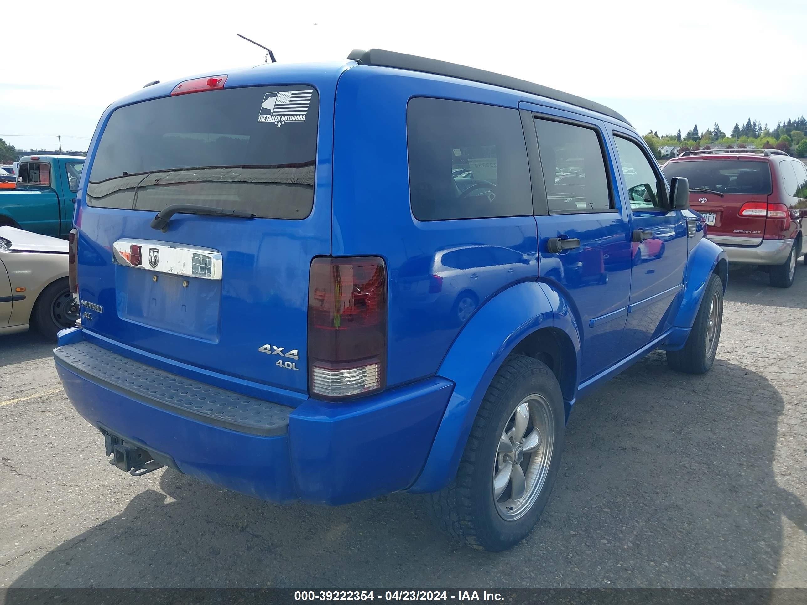 Photo 3 VIN: 1D8GU58637W626370 - DODGE NITRO 