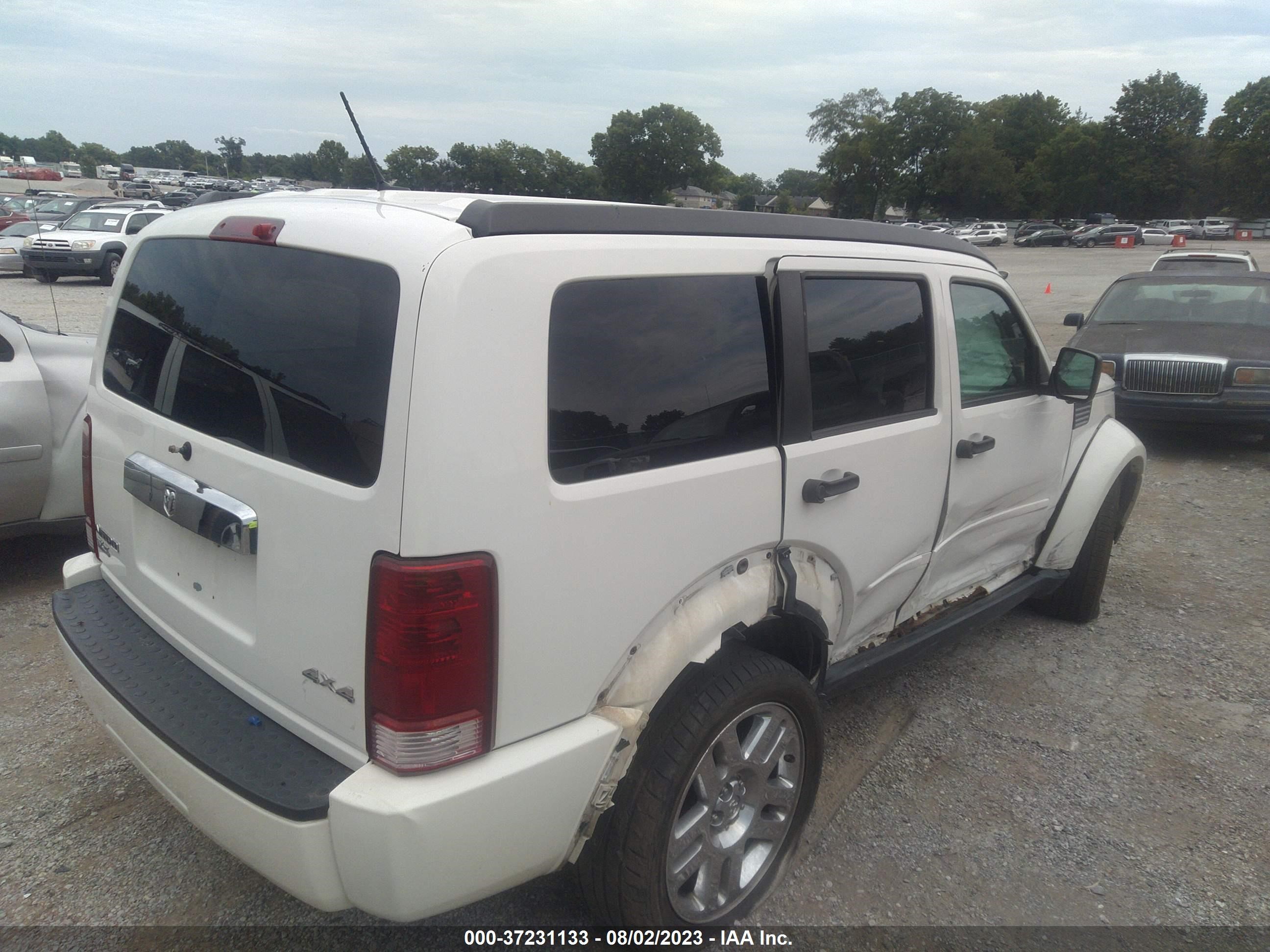 Photo 3 VIN: 1D8GU58K77W669557 - DODGE NITRO 