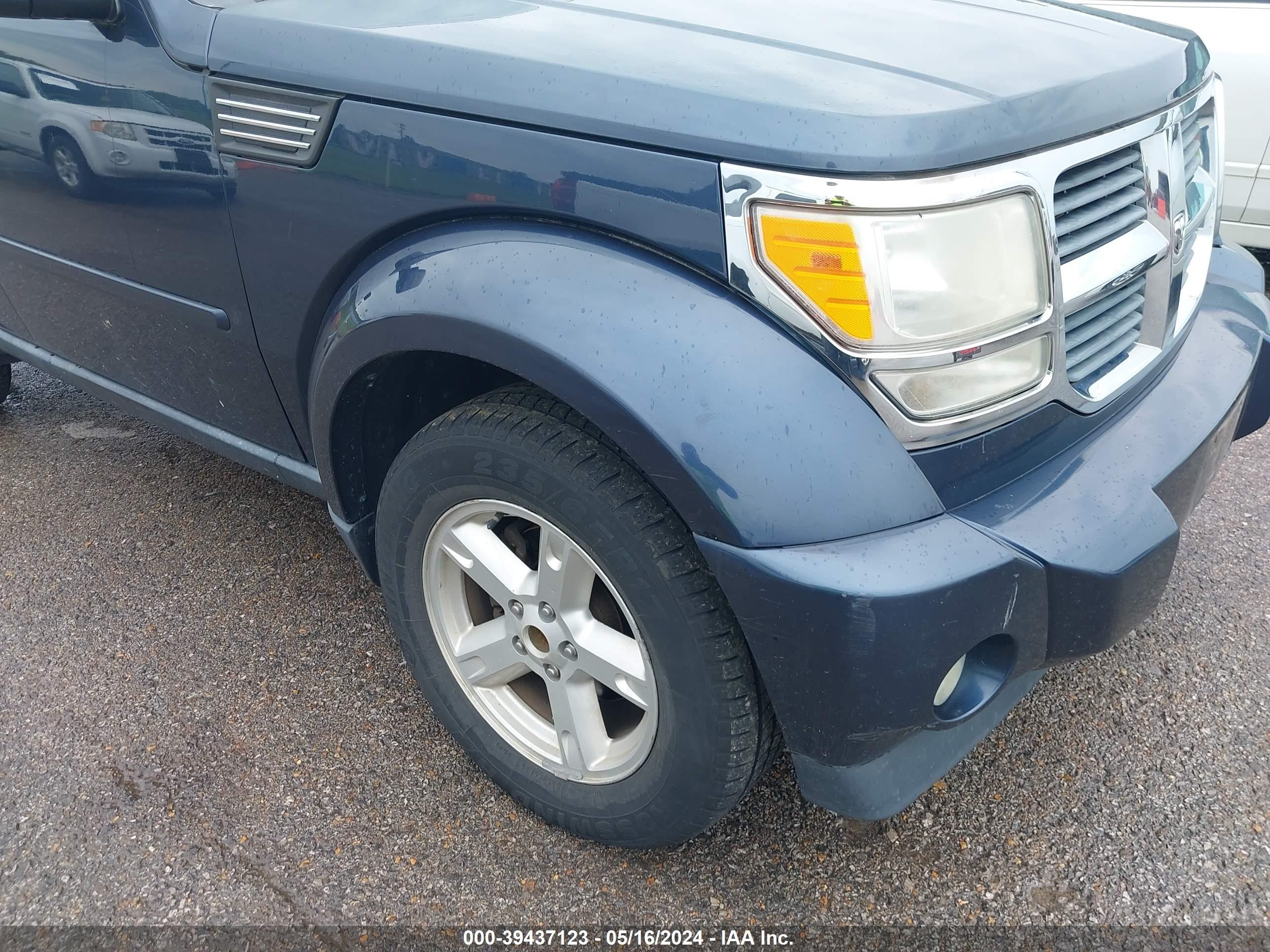 Photo 13 VIN: 1D8GU58K88W116658 - DODGE NITRO 