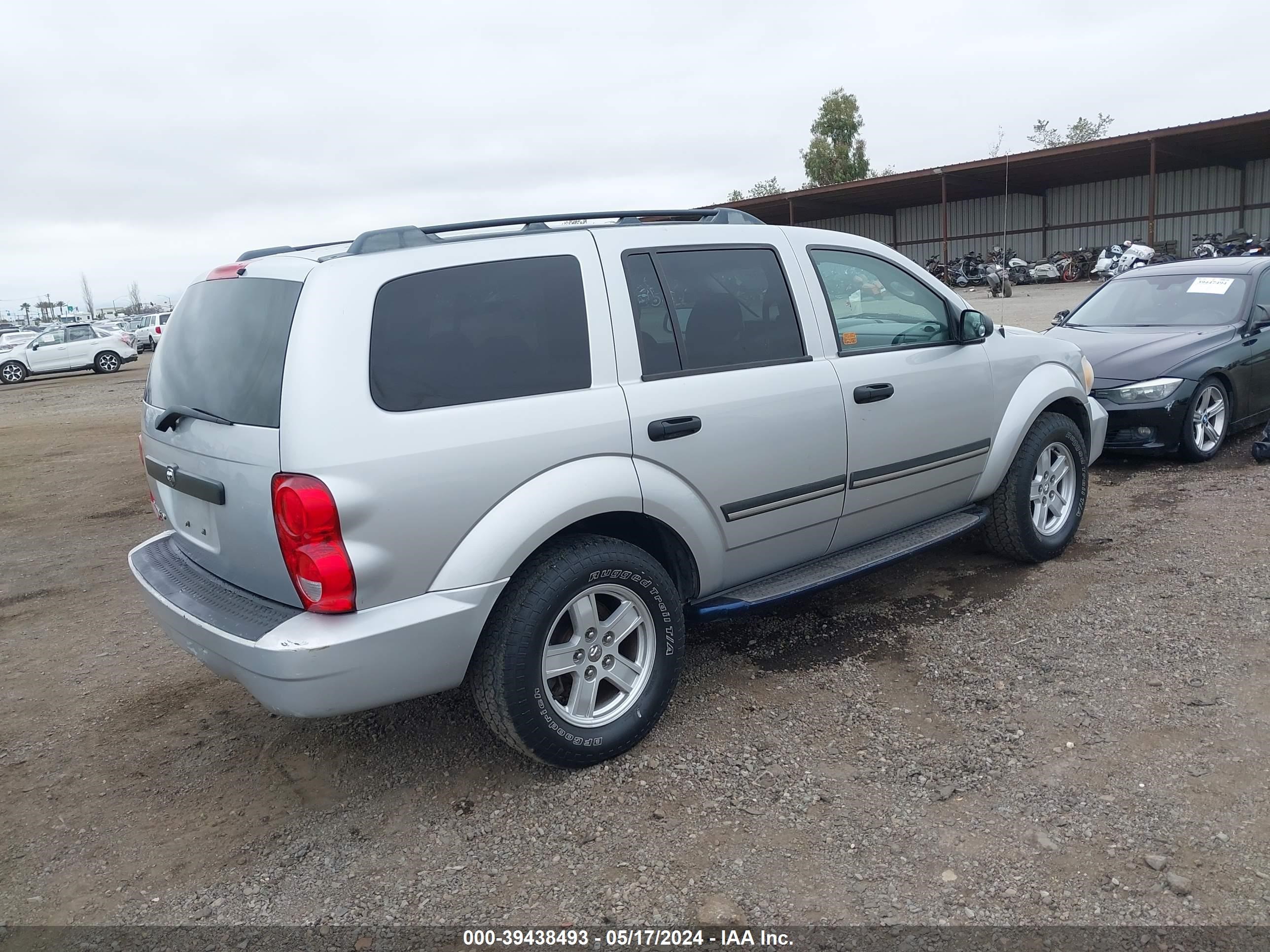 Photo 3 VIN: 1D8HD48N17F512454 - DODGE DURANGO 