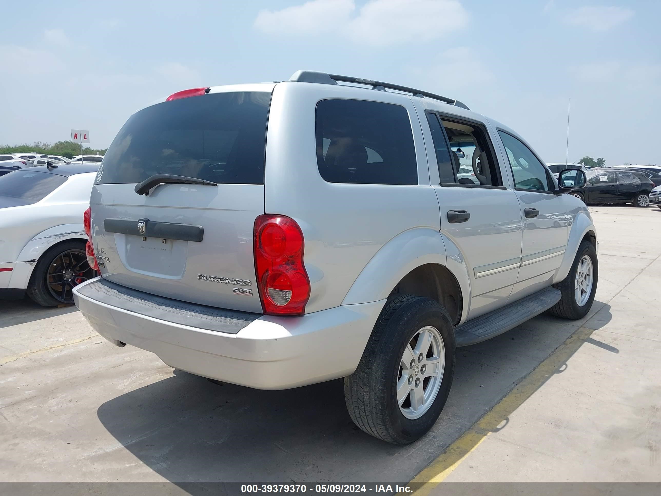 Photo 3 VIN: 1D8HD48P89F701994 - DODGE DURANGO 