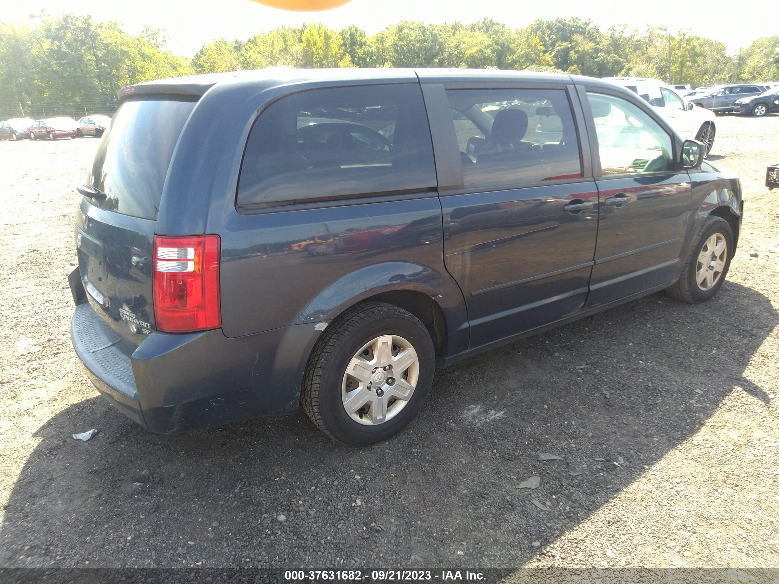 Photo 3 VIN: 1D8HN44E59B518934 - DODGE CARAVAN 