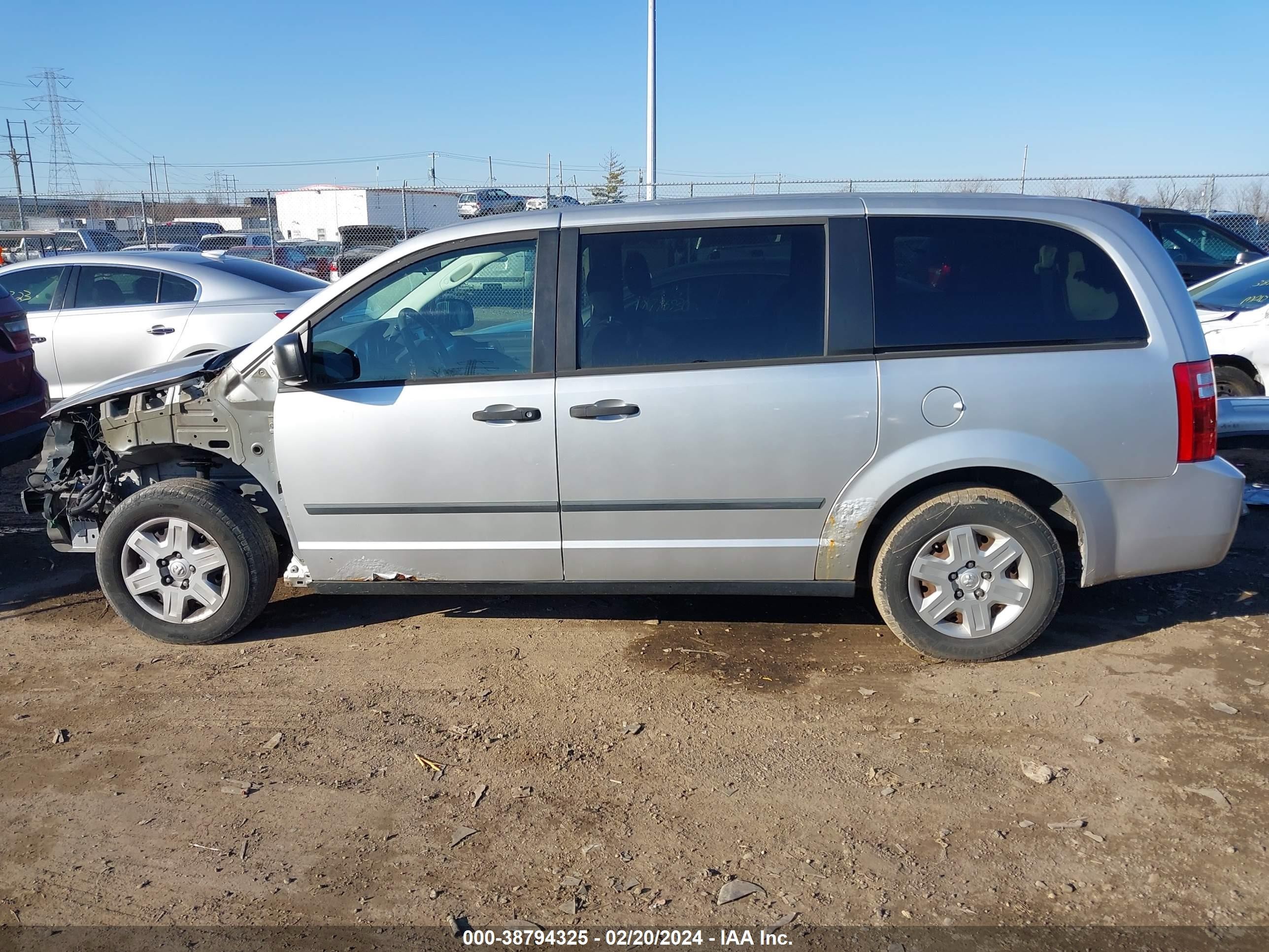 Photo 14 VIN: 1D8HN44H78B107687 - DODGE CARAVAN 