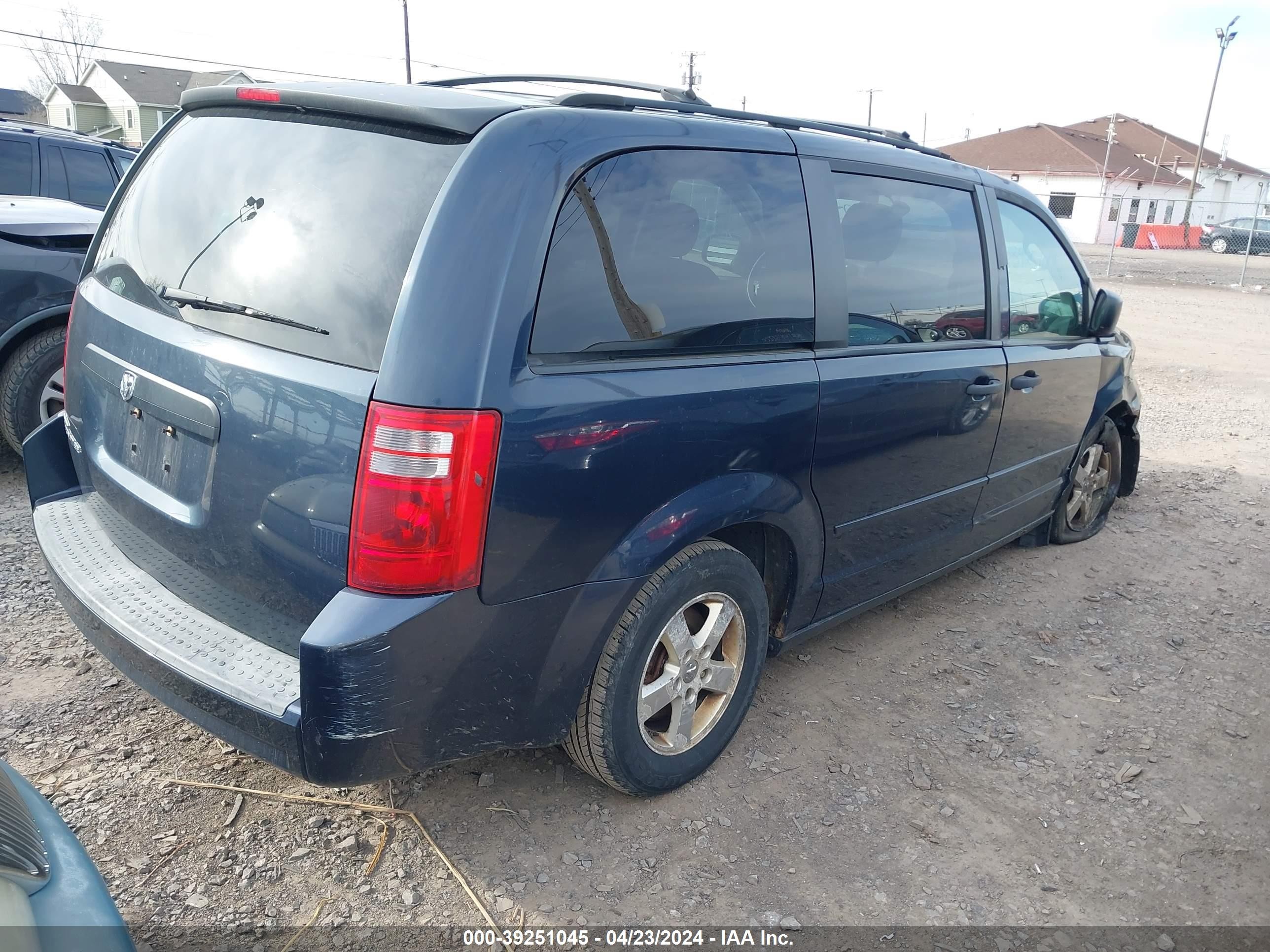 Photo 3 VIN: 1D8HN44H78B185256 - DODGE CARAVAN 