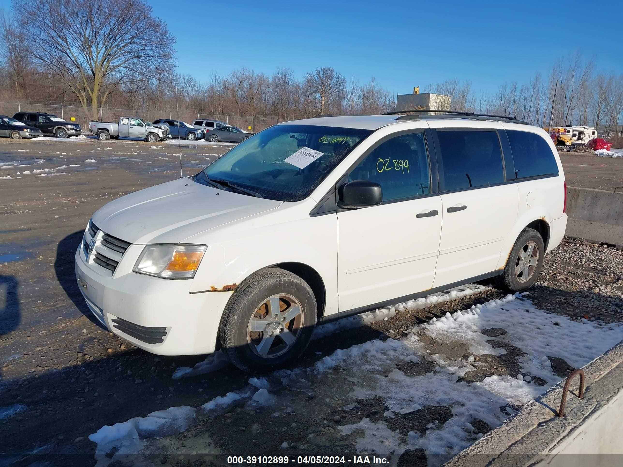 Photo 1 VIN: 1D8HN44H98B145647 - DODGE CARAVAN 