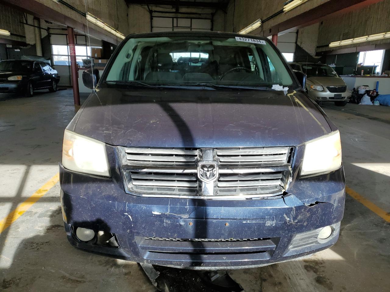 Photo 4 VIN: 1D8HN54P08B170451 - DODGE CARAVAN 