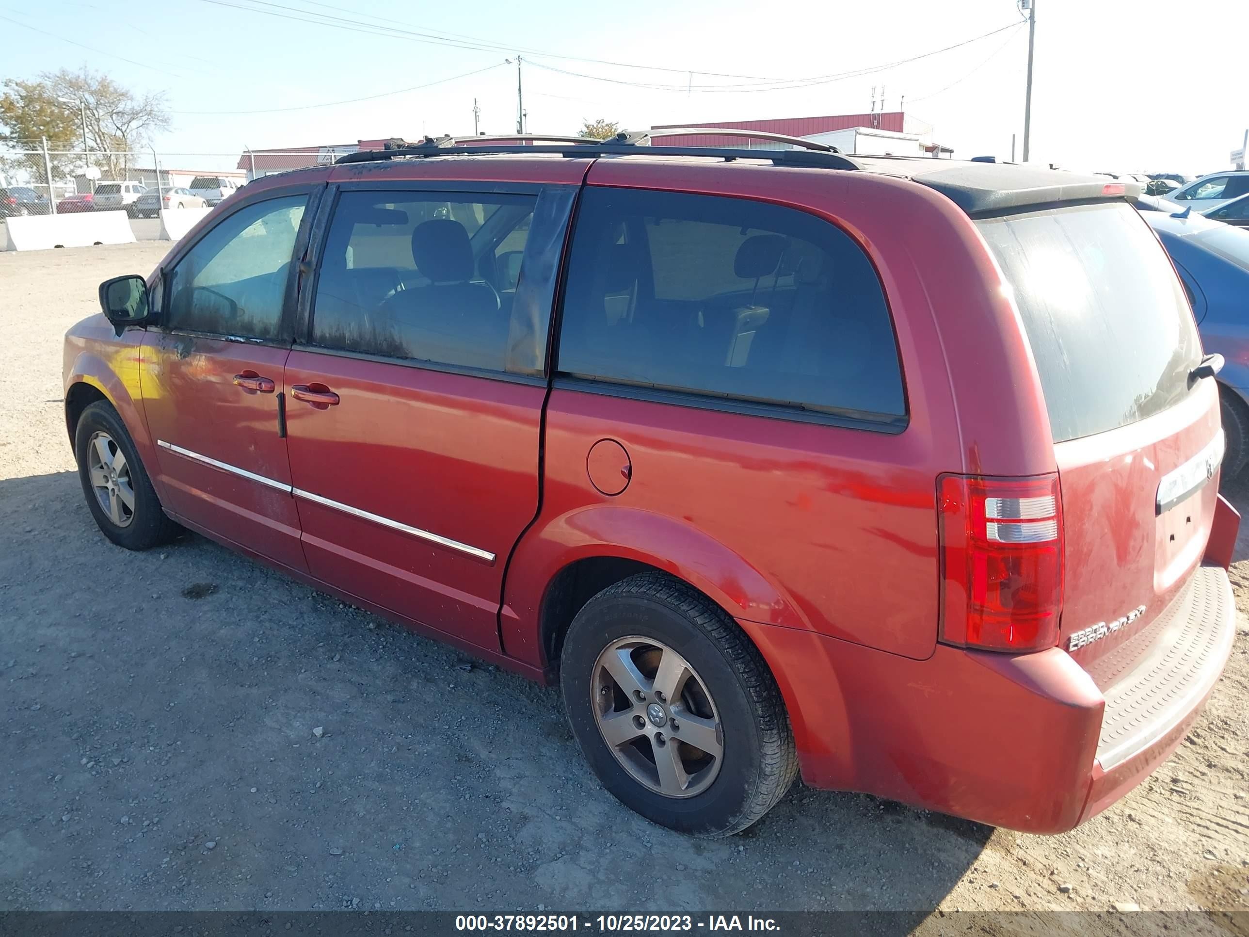 Photo 2 VIN: 1D8HN54P18B176548 - DODGE CARAVAN 