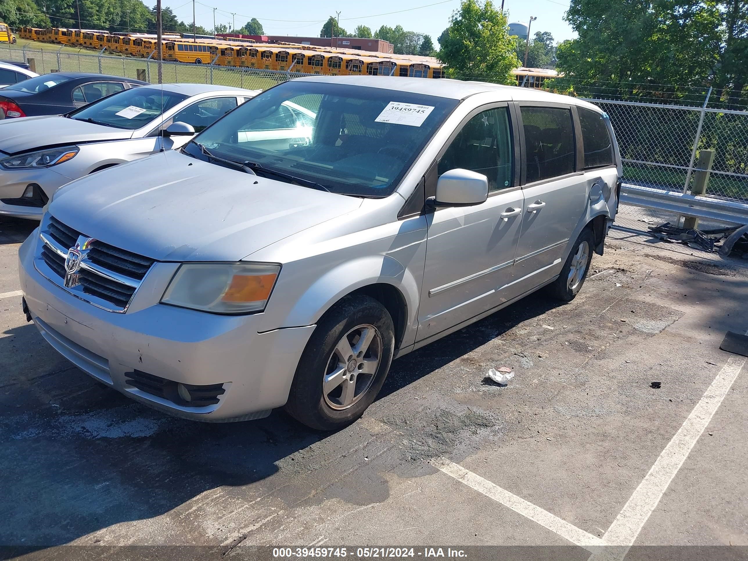 Photo 1 VIN: 1D8HN54P58B110827 - DODGE CARAVAN 