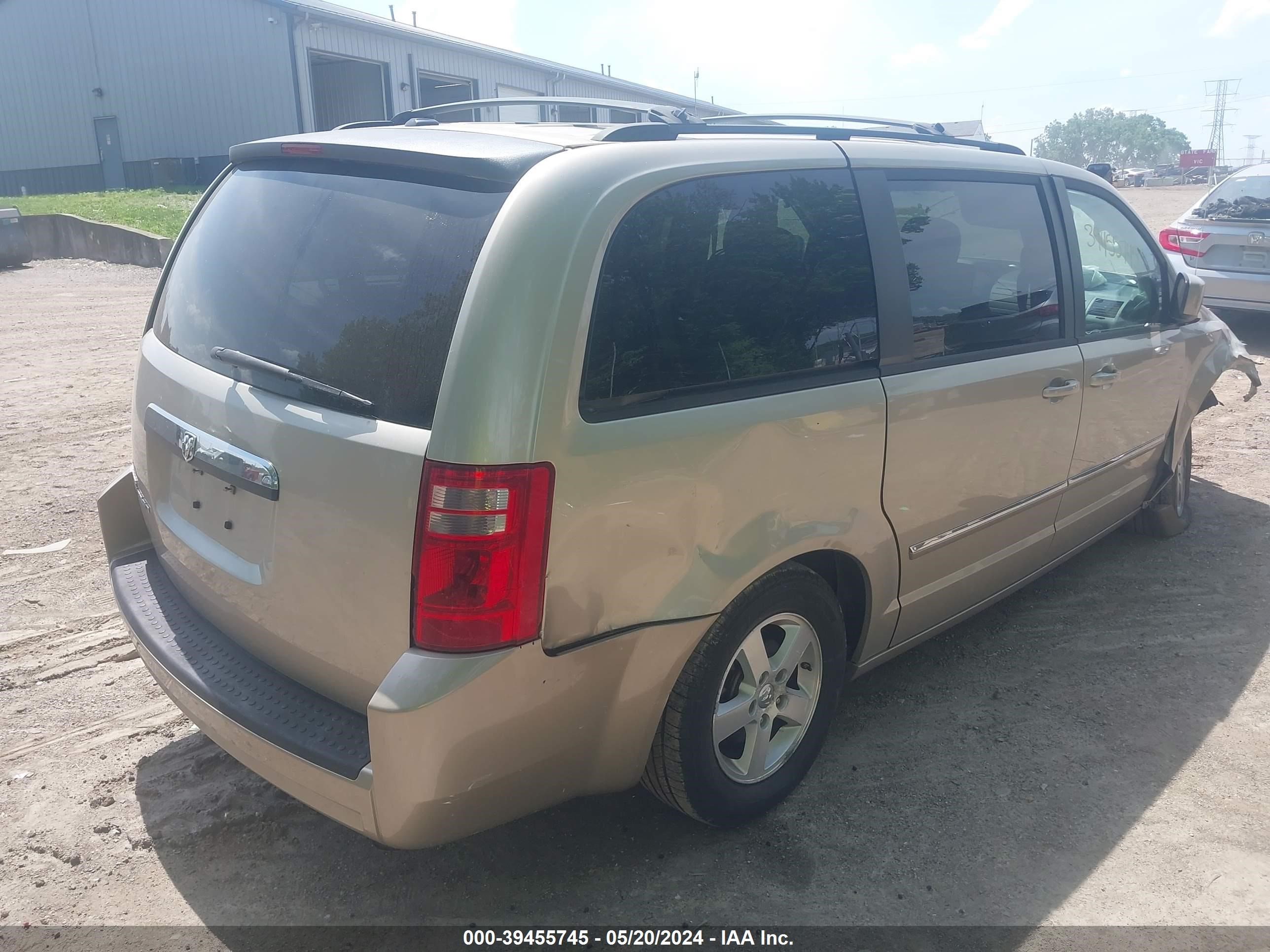 Photo 3 VIN: 1D8HN54P88B115438 - DODGE CARAVAN 