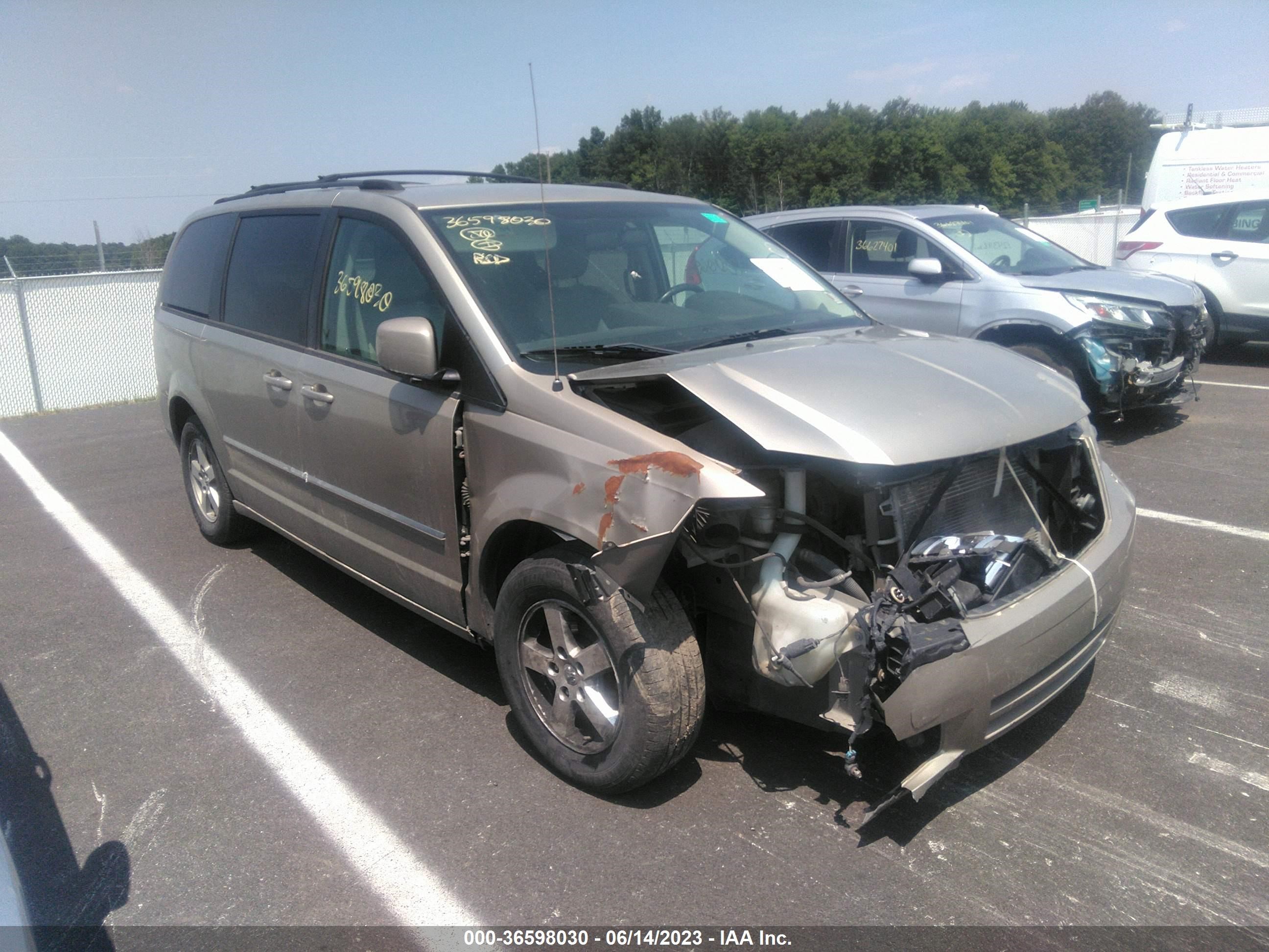 Photo 0 VIN: 1D8HN54PX8B176547 - DODGE CARAVAN 