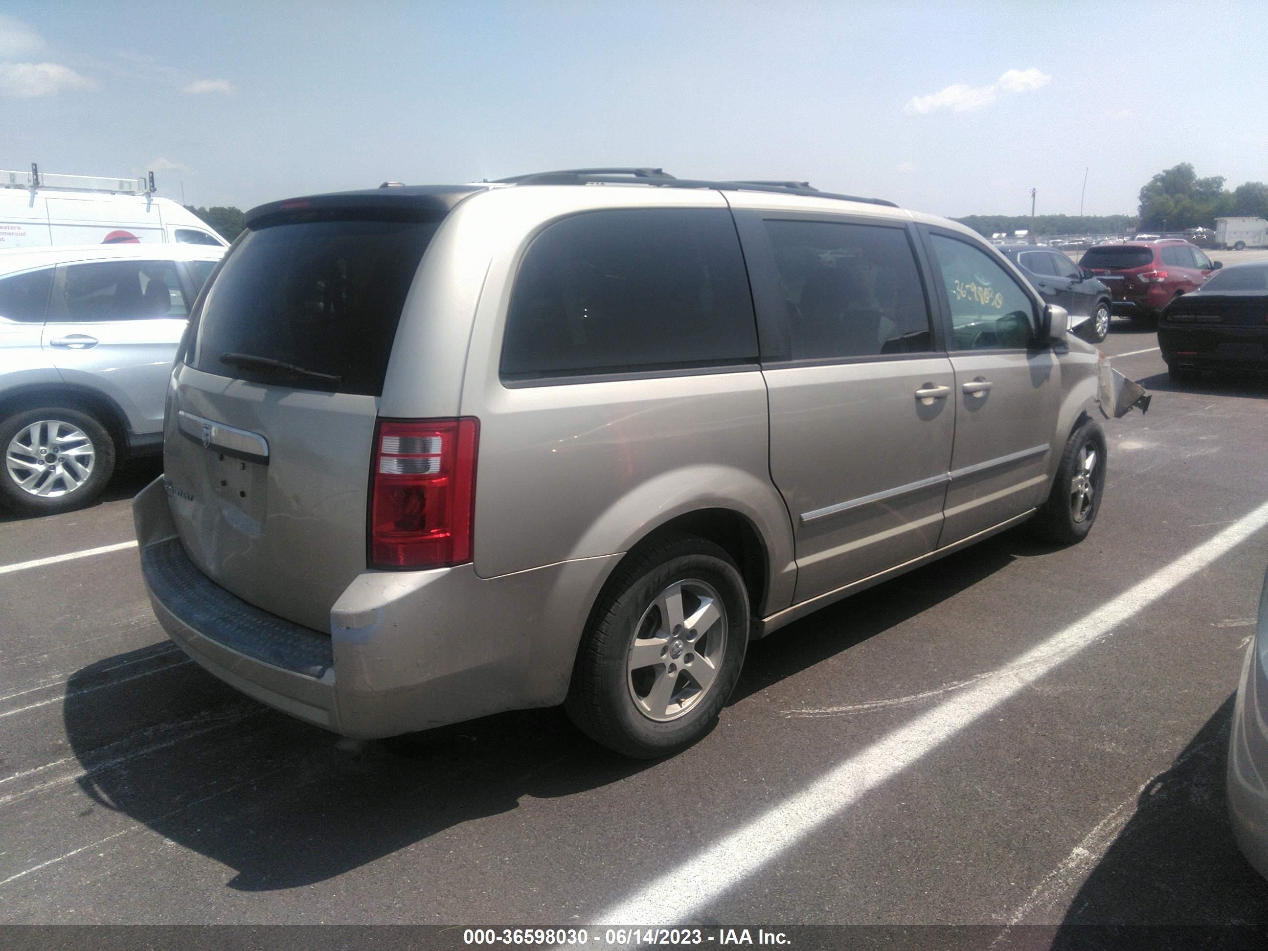 Photo 3 VIN: 1D8HN54PX8B176547 - DODGE CARAVAN 