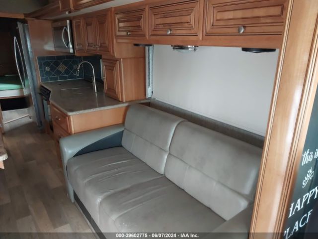 Photo 5 VIN: 1F66F5DYXG0A10635 - FORD MOTORHOME CHASSIS 