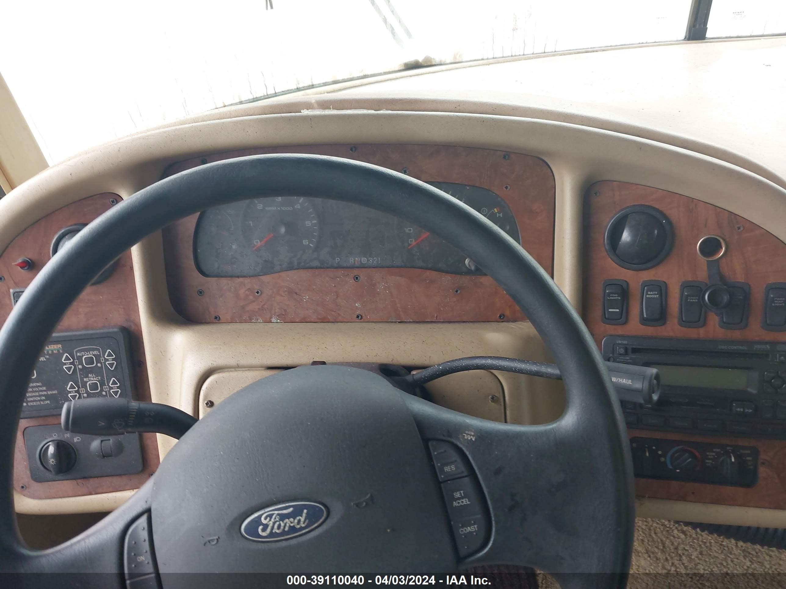 Photo 6 VIN: 1F6MF53Y570A01110 - FORD F550 