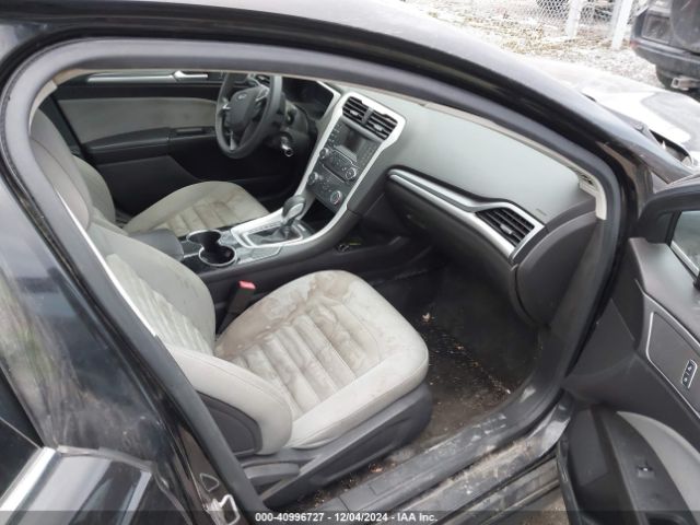 Photo 4 VIN: 1FA6P0G74F5111161 - FORD FUSION 