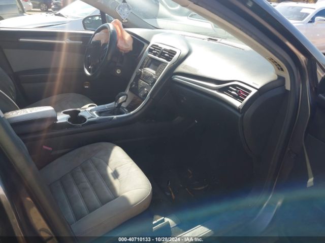 Photo 4 VIN: 1FA6P0G79F5129445 - FORD FUSION 