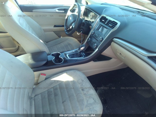 Photo 4 VIN: 1FA6P0H70F5117375 - FORD FUSION 