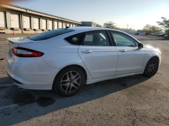 Photo 2 VIN: 1FA6P0H71E5398620 - FORD FUSION SE 