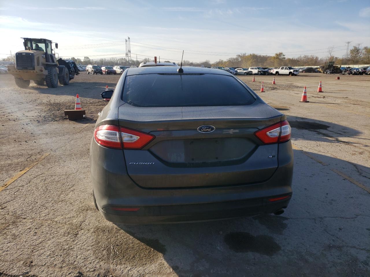 Photo 5 VIN: 1FA6P0H71G5117712 - FORD FUSION 