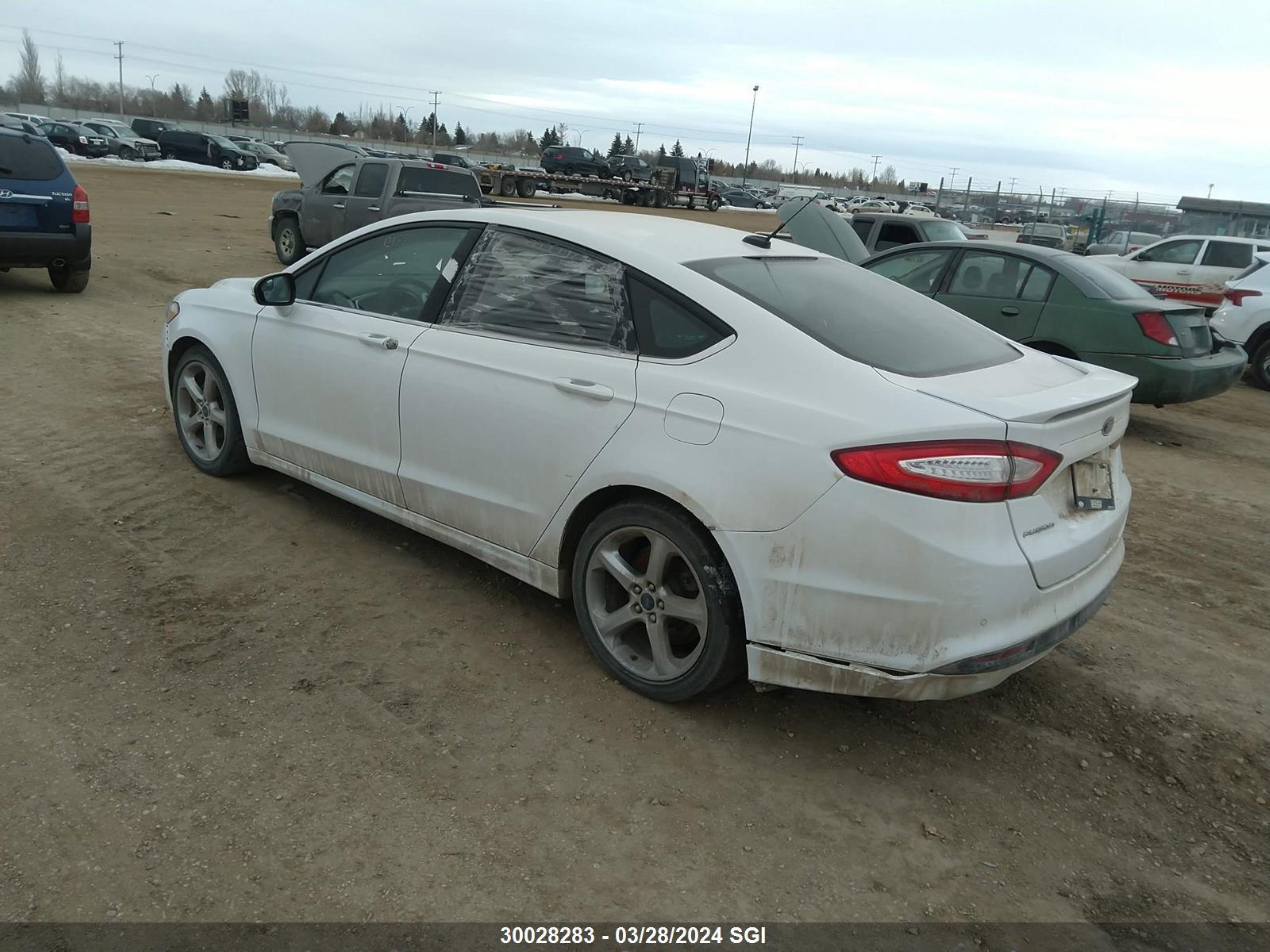 Photo 2 VIN: 1FA6P0H73F5129522 - FORD FUSION 