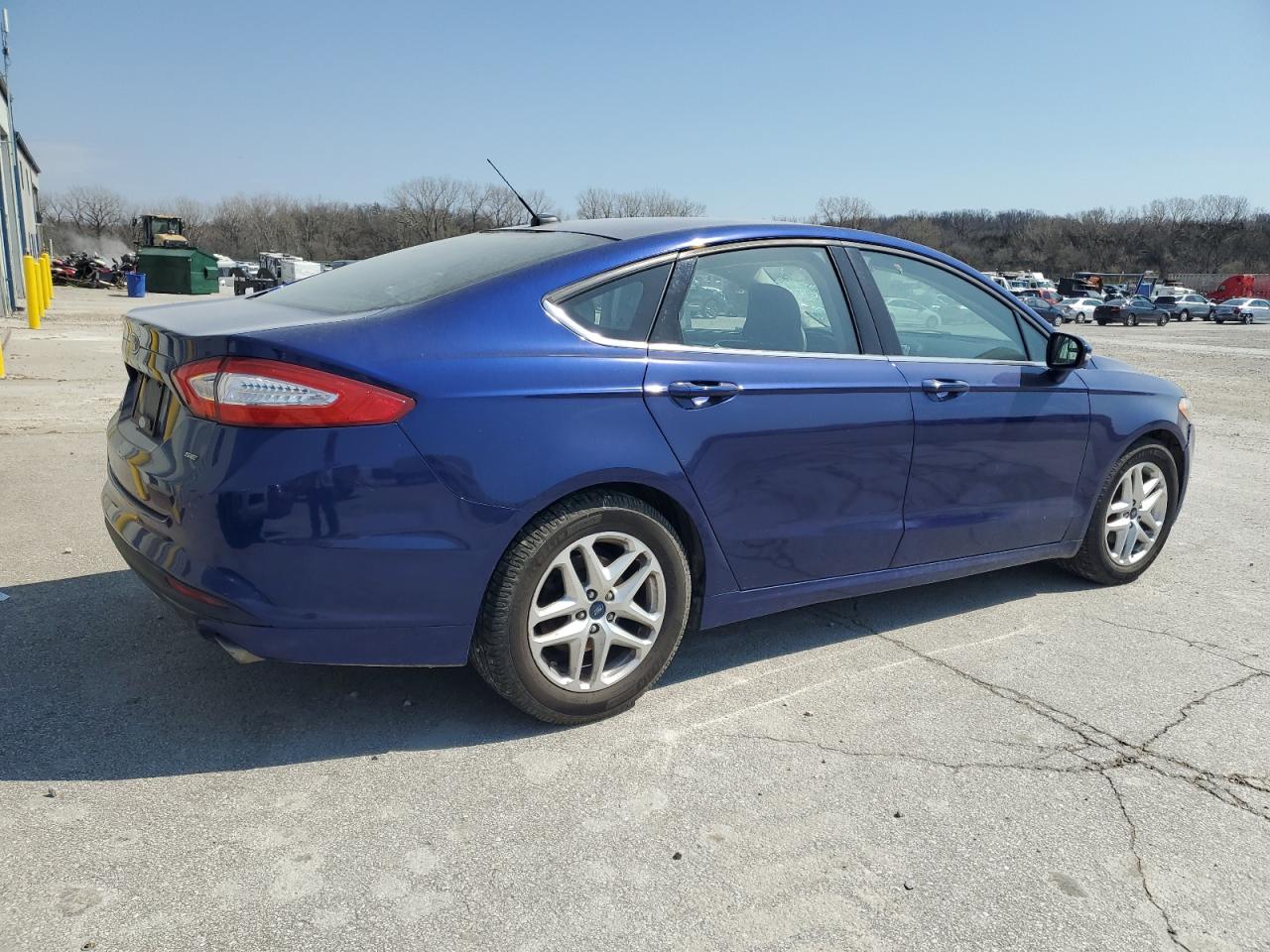 Photo 2 VIN: 1FA6P0H73G5104766 - FORD FUSION 