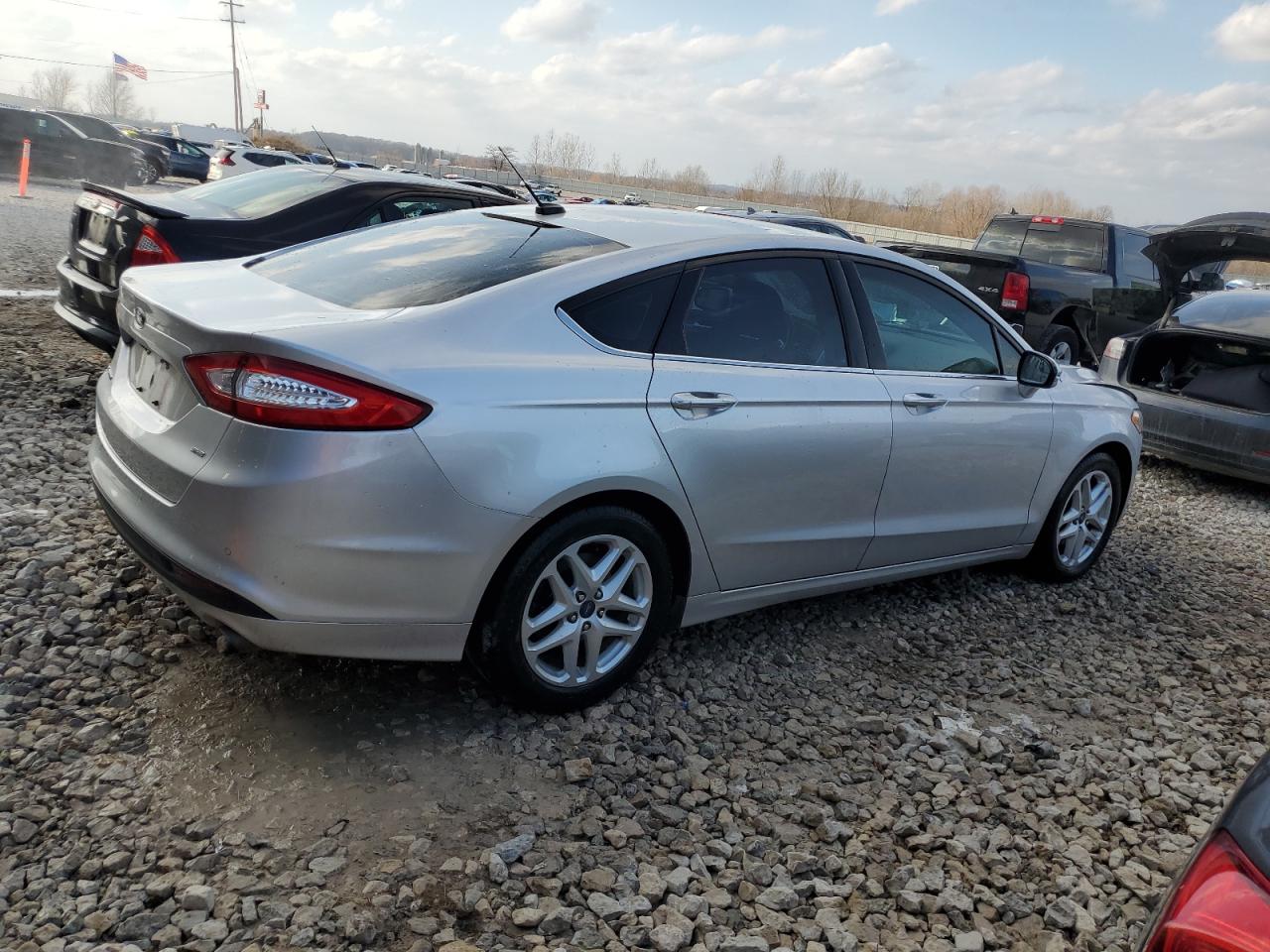 Photo 2 VIN: 1FA6P0H74G5102508 - FORD FUSION 