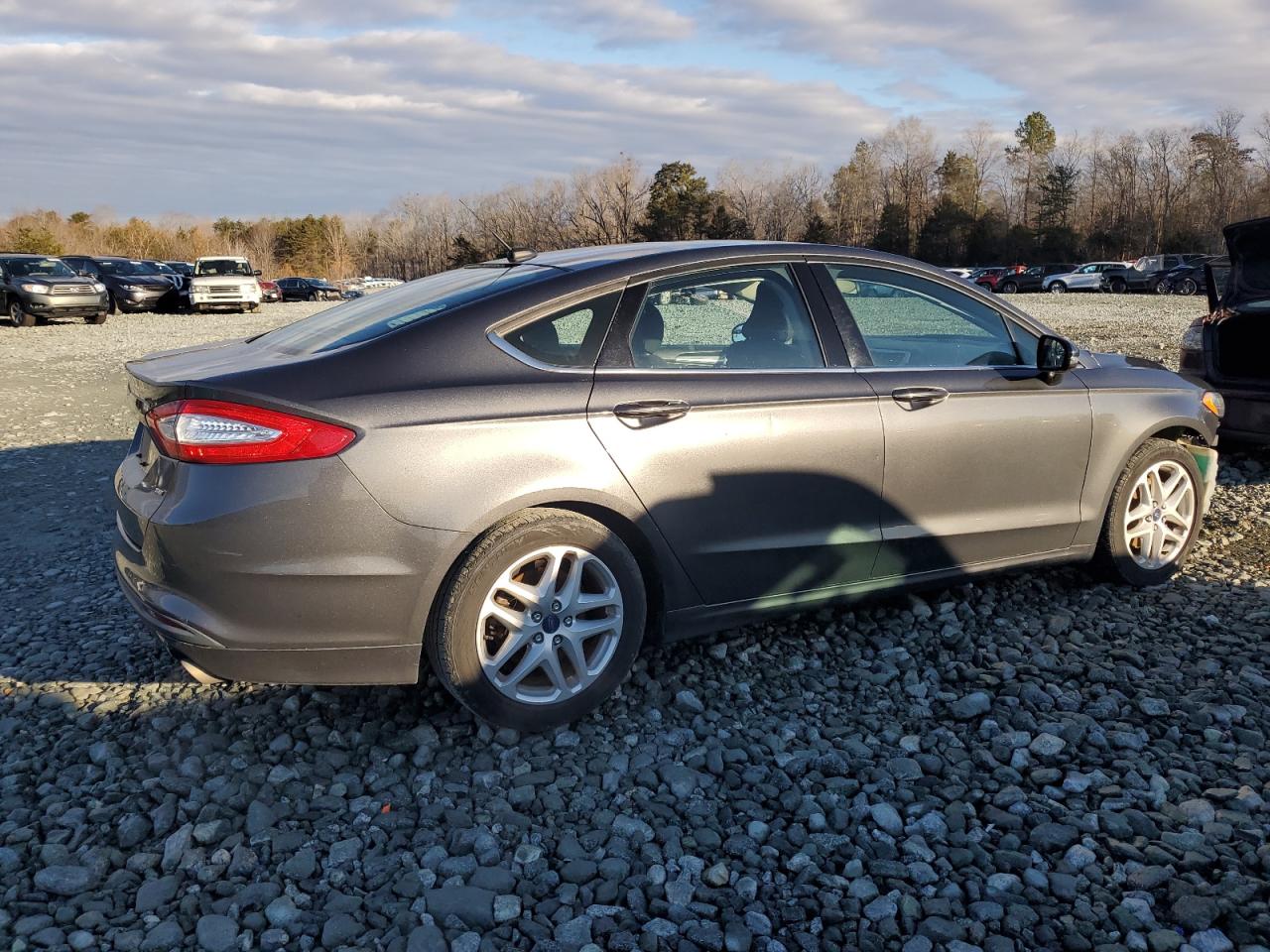 Photo 2 VIN: 1FA6P0H74G5105361 - FORD FUSION 