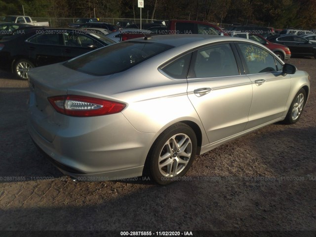 Photo 3 VIN: 1FA6P0H75F5117761 - FORD FUSION 