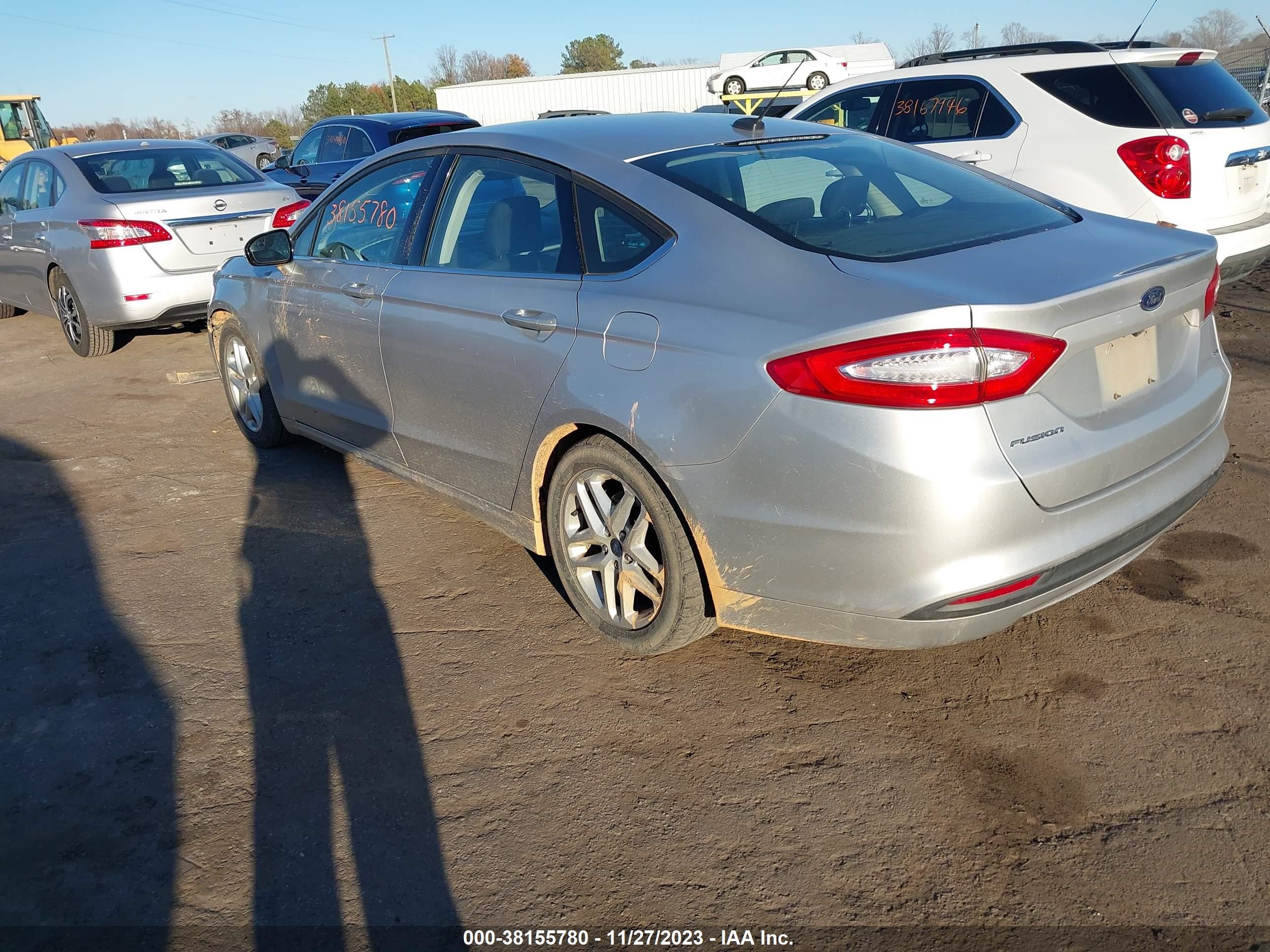 Photo 2 VIN: 1FA6P0H75F5121244 - FORD FUSION 