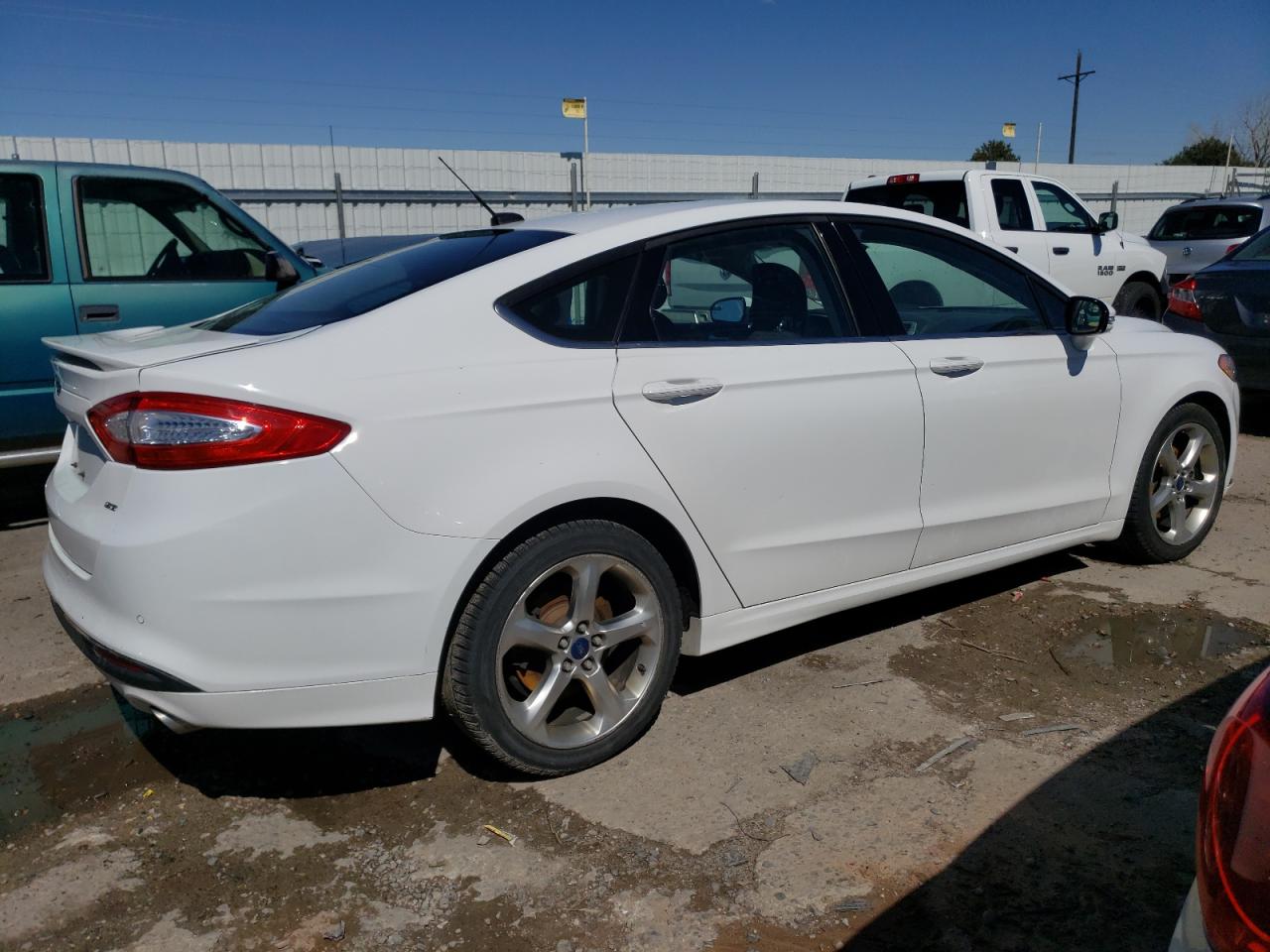 Photo 2 VIN: 1FA6P0H77E5351950 - FORD FUSION 