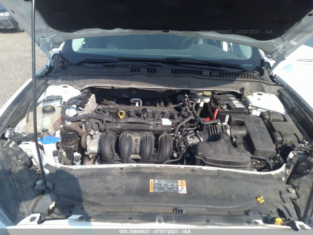 Photo 9 VIN: 1FA6P0H77E5392417 - FORD FUSION 