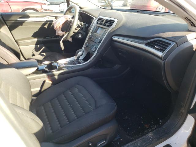 Photo 4 VIN: 1FA6P0H77F5100685 - FORD FUSION SE 