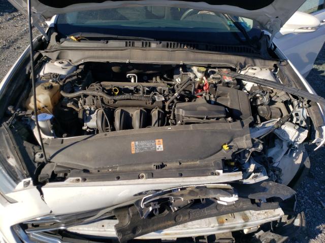 Photo 6 VIN: 1FA6P0H77F5100685 - FORD FUSION SE 