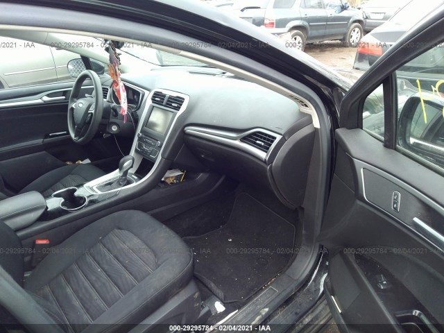 Photo 4 VIN: 1FA6P0H77G5125152 - FORD FUSION 