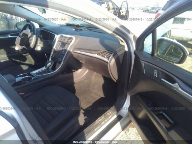 Photo 4 VIN: 1FA6P0H78E5358048 - FORD FUSION 