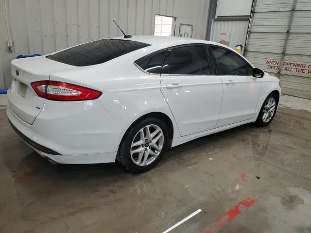 Photo 2 VIN: 1FA6P0H78F5119231 - FORD FUSION 