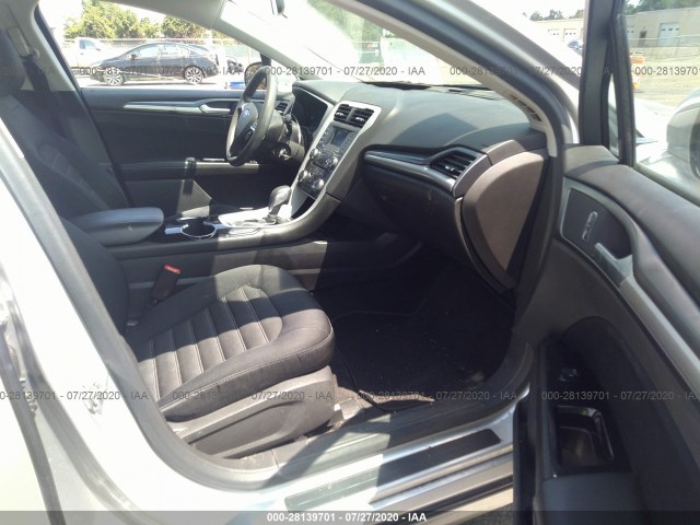 Photo 4 VIN: 1FA6P0H79E5406477 - FORD FUSION 