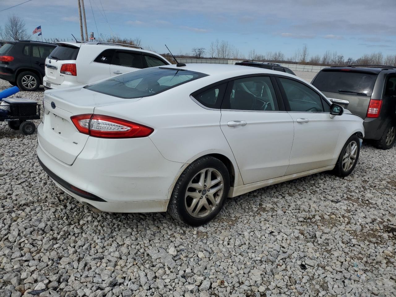 Photo 2 VIN: 1FA6P0H79G5100396 - FORD FUSION 