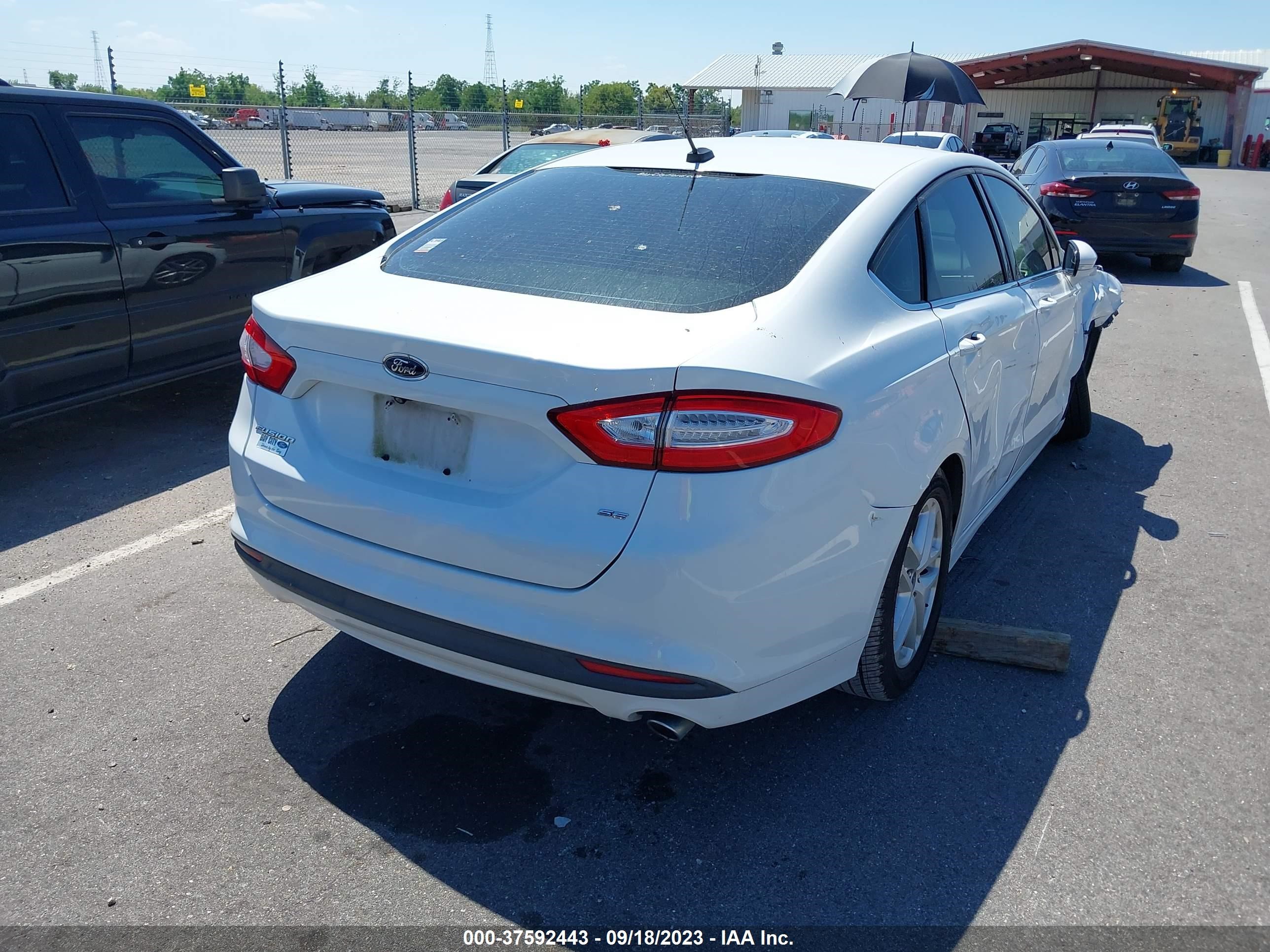 Photo 15 VIN: 1FA6P0H7XG5100827 - FORD FUSION 